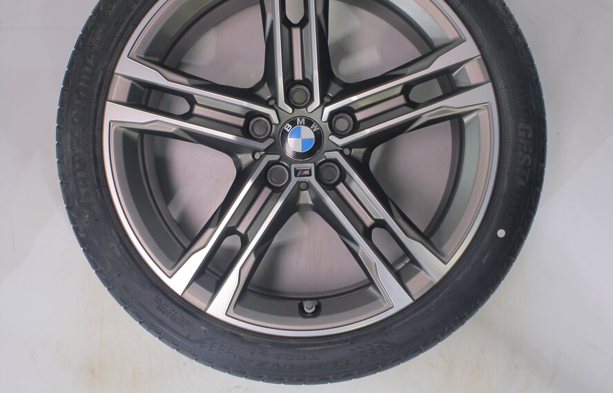 BMW BMW 1 2 serie F40 F44 2 serie Gran Coupe 556M 18 inch velgen Bridgestone Zomerbanden Origineel