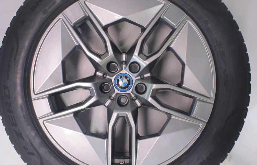BMW BMW iX i20 1002 20 inch velgen Pirelli Winterbanden Nieuw Origineel