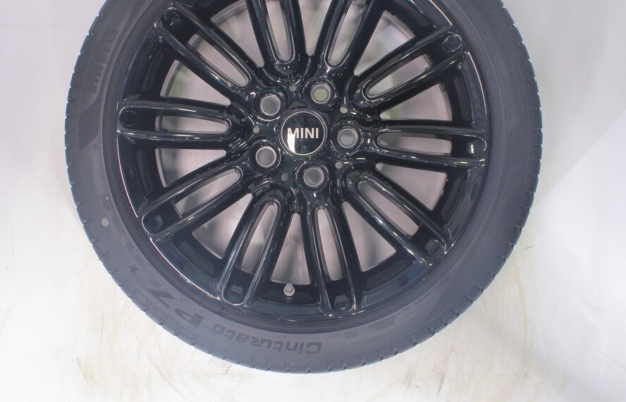Mini Mini Cooper / S / One / Cabrio F55 F56 F57 500 17 inch velgen Pirelli Zomerbanden Origineel