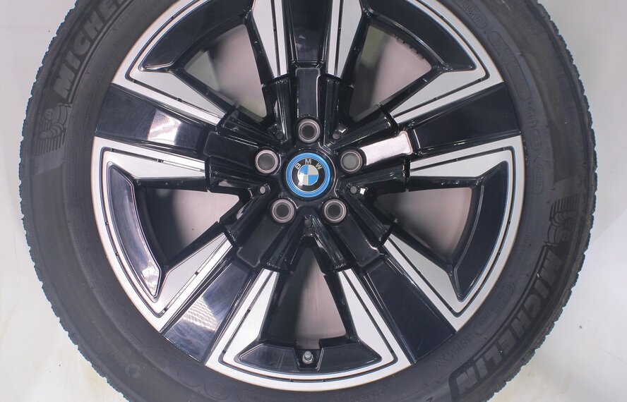 BMW BMW iX3 G08 842 19 inch velgen Michelin Runflat Winterbanden Origineel