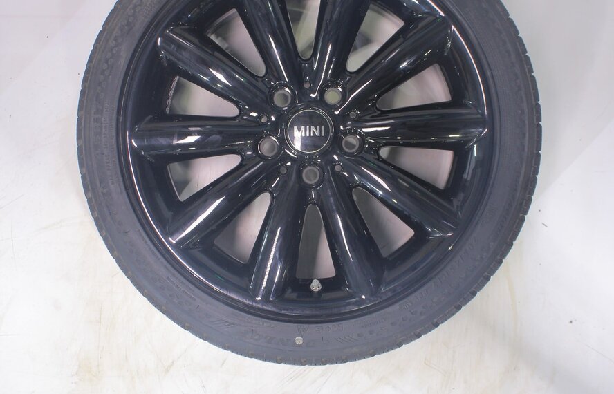 Mini Mini Cooper / S / One / Cabrio F55 F56 F57 499 17 inch velgen Dunlop Runflat Winterbanden Origineel