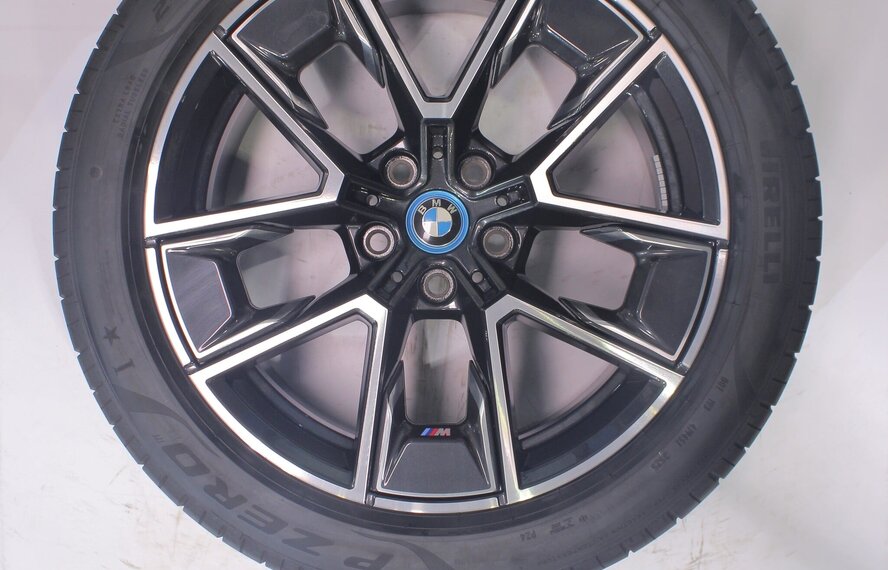 BMW BMW 4 serie i4 G26 858M 18 inch velgen Pirelli Zomerbanden Origineel