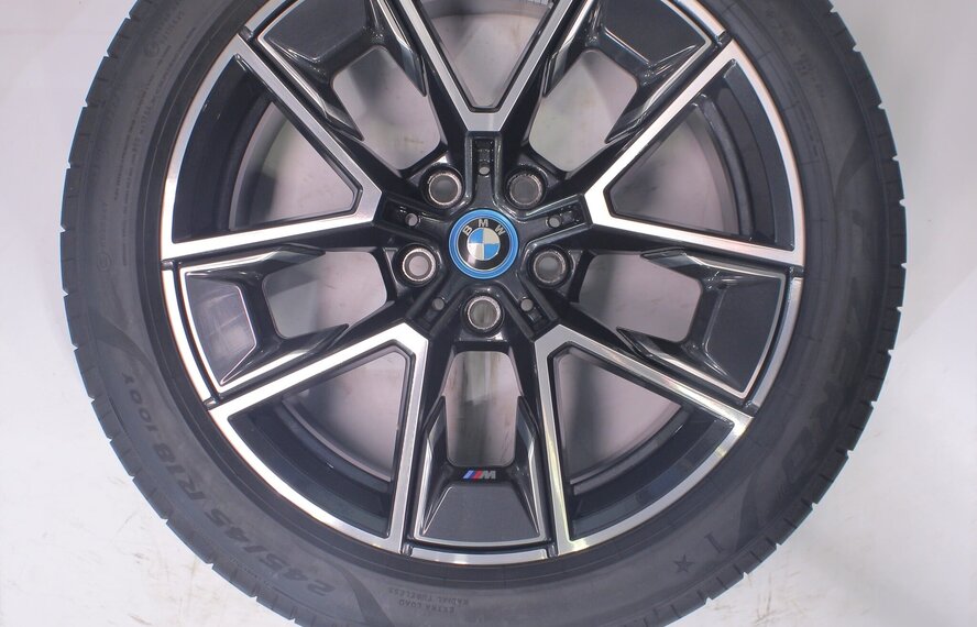BMW BMW 4 serie i4 G26 858M 18 inch velgen Pirelli Zomerbanden Origineel