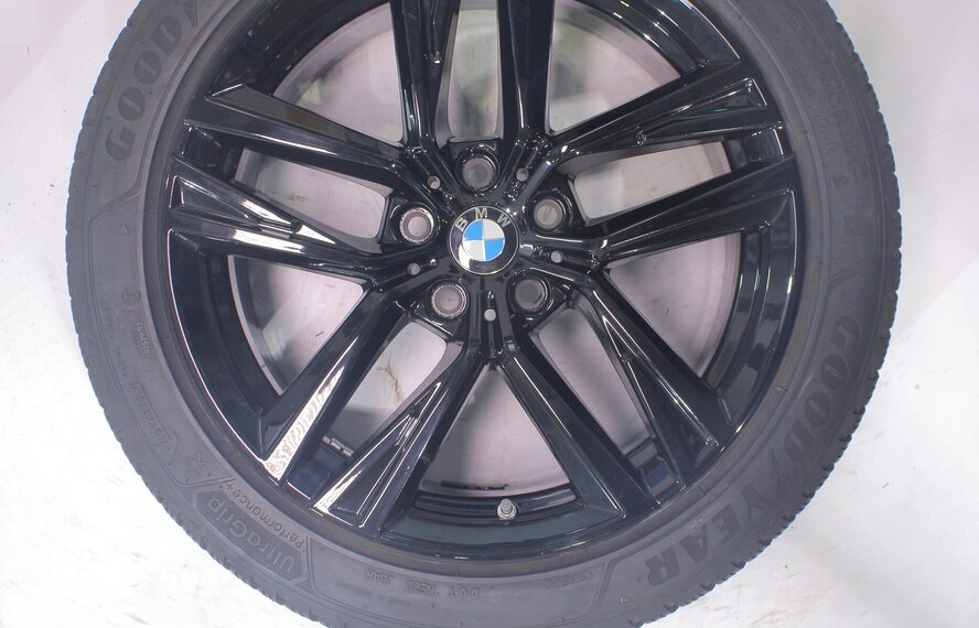 BMW BMW 4 serie i4 G26 853 18 inch velgen Goodyear Winterbanden Origineel