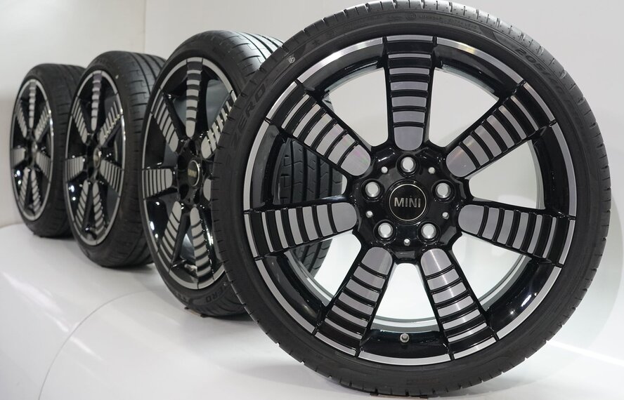 Mini Mini Cooper / S / One / Cabrio F55 F56 F57 900 18 inch velgen Pirelli Runflat Zomerbanden Origineel