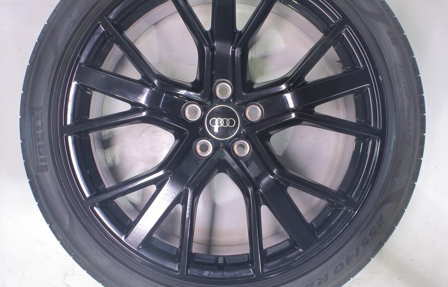 Audi Audi Q3 RSQ3 20 inch velgen Pirelli Zomerbanden Origineel