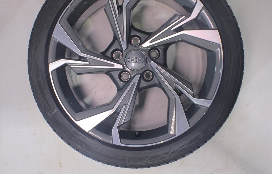 Audi Audi A3 S3 8Y 8V 18 inch velgen Vredestein Winterbanden Origineel