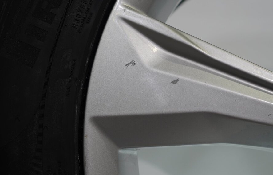 Audi Audi Q5 SQ5 80A 19 inch velgen Pirelli Winterbanden Nieuw Origineel