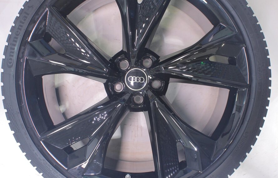 Audi Audi RS6 22 inch velgen Continental Winterbanden Nieuw Origineel