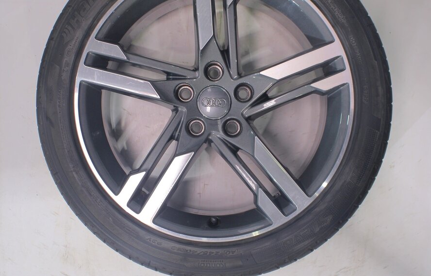 Audi Audi A4 S4 B9 8W 18 inch velgen Hankook Zomerbanden Origineel