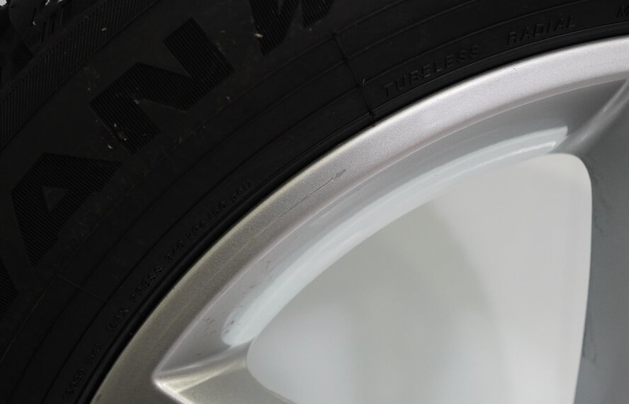 Audi Audi Q4 e-tron 19 inch velgen Yokohama Winterbanden Nieuw Origineel