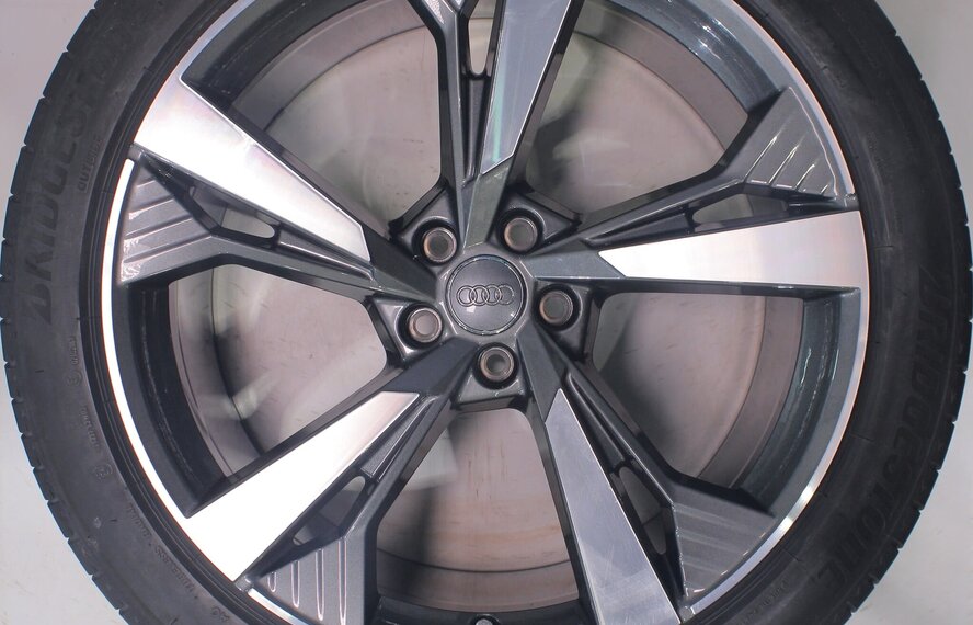 Audi Audi e-tron GE Q8 e-tron 21 inch velgen Bridgestone Zomerbanden Origineel