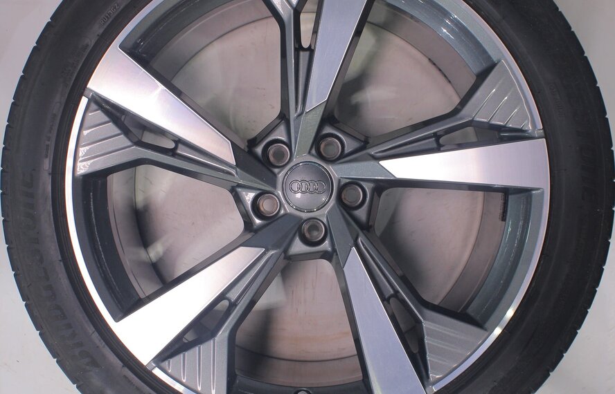 Audi Audi e-tron GE Q8 e-tron 21 inch velgen Bridgestone Zomerbanden Origineel