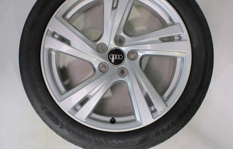 Audi Audi A5 S5 B10 18 inch velgen Goodyear Zomerbanden Origineel