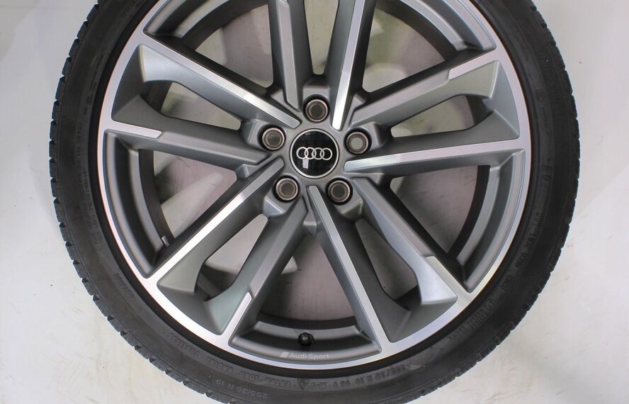 Audi Audi A5 S5 B9 19 inch velgen Continental Winterbanden Origineel