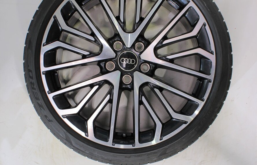 Audi Audi A3 S3 8Y 8V 19 inch velgen Pirelli Zomerbanden Nieuw Origineel