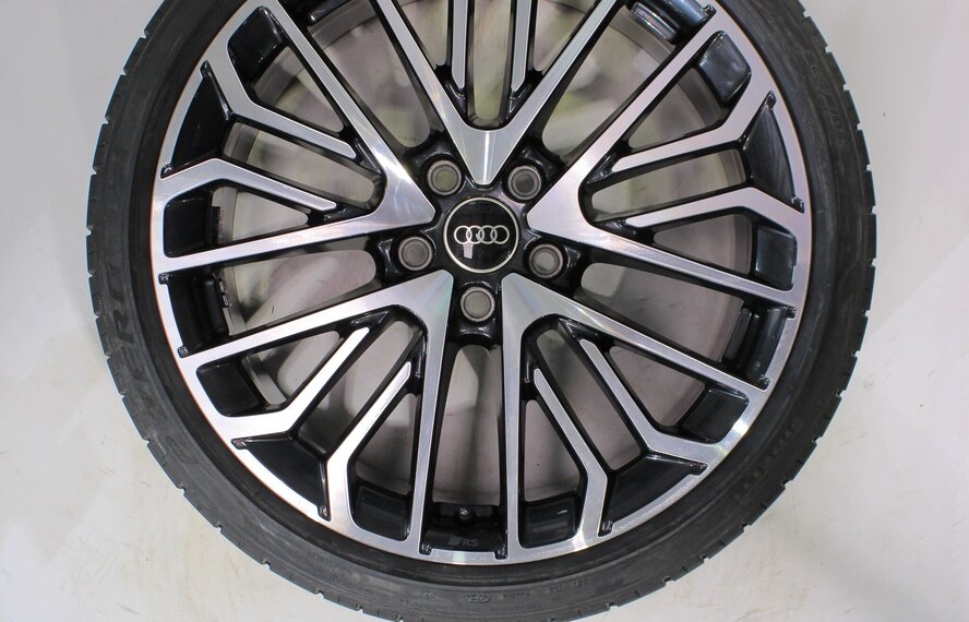 Audi Audi A3 S3 8Y 8V 19 inch velgen Pirelli Zomerbanden Nieuw Origineel