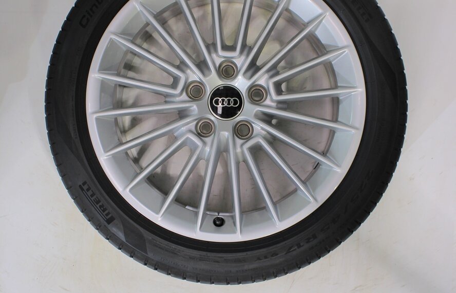 Audi Audi A3 S3 8Y 8V 17 inch velgen Pirelli Zomerbanden Origineel
