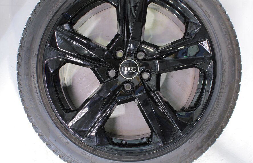 Audi Audi A6 A7 4K C8 19 inch velgen Pirelli Winterbanden Origineel