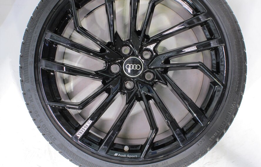 Audi Audi RS4 RS5 B9 20 inch velgen Continental Winterbanden Origineel