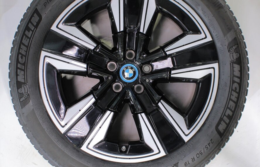 BMW BMW iX3 G08 842 19 inch velgen Michelin Runflat Winterbanden Origineel