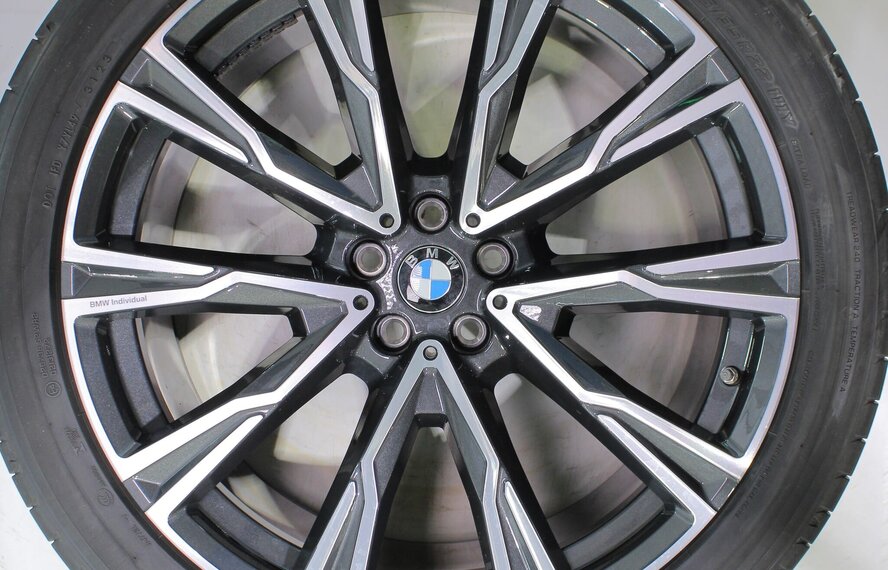 BMW BMW X7 G07 758i 22 inch velgen Yokohama Zomerbanden Origineel