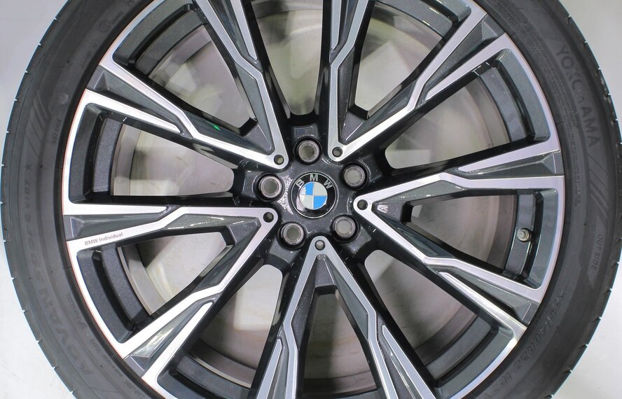 BMW BMW X7 G07 758i 22 inch velgen Yokohama Zomerbanden Origineel