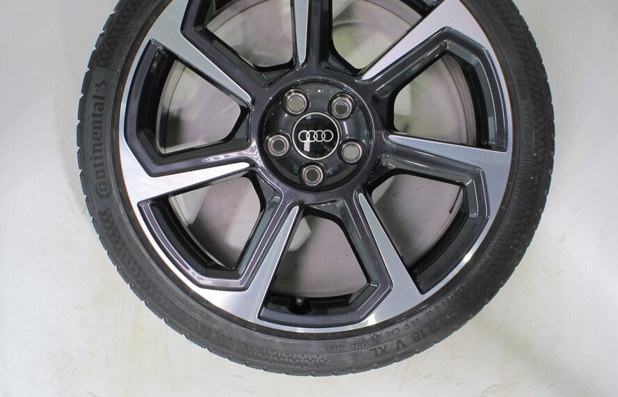 Audi Audi A1 S1 82A 8X S-line 18 inch velgen Continental Winterbanden Nieuw Origineel