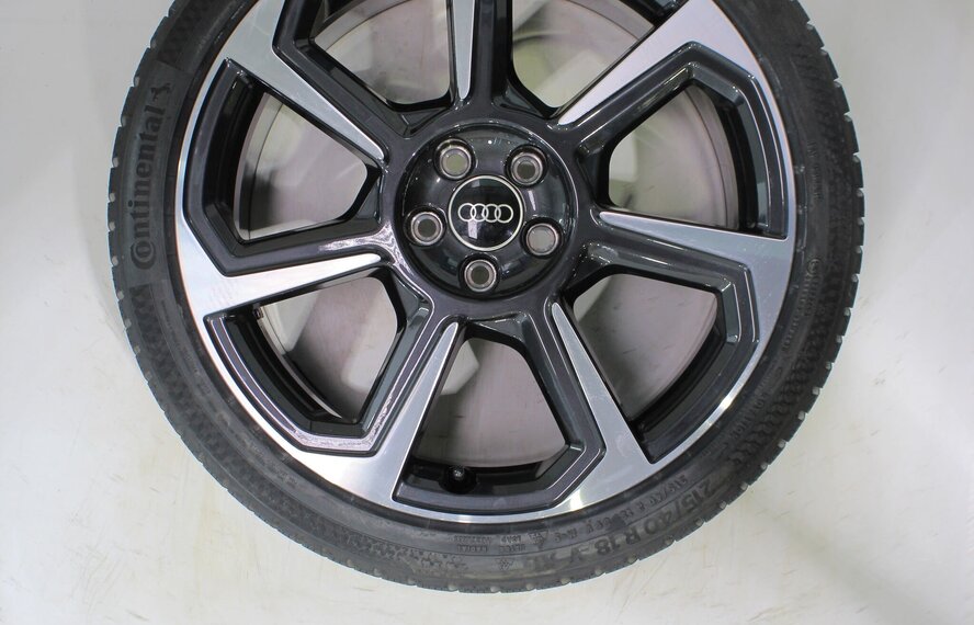 Audi Audi A1 S1 82A 8X S-line 18 inch velgen Continental Winterbanden Nieuw Origineel