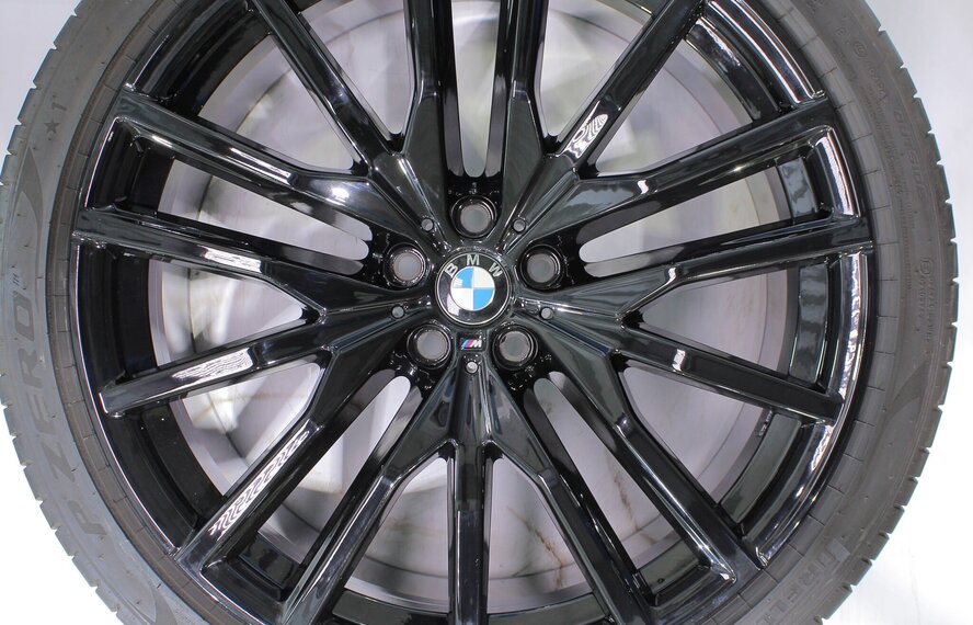 BMW BMW X5 G05 X6 G06 742M 22 inch velgen Pirelli Zomerbanden Origineel