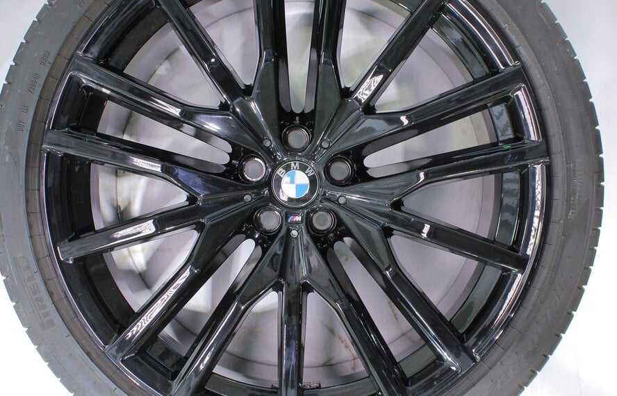 BMW BMW X5 G05 X6 G06 742M 22 inch velgen Pirelli Zomerbanden Origineel