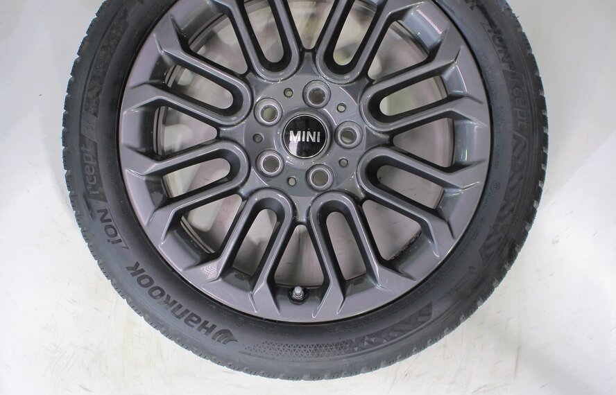 Mini Mini Cooper J01 956 17 inch velgen Hankook Winterbanden Nieuw Origineel