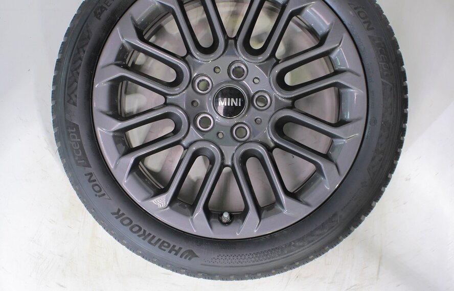 Mini Mini Cooper J01 956 17 inch velgen Hankook Winterbanden Nieuw Origineel