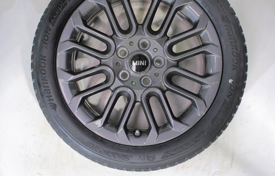 Mini Mini Cooper J01 956 17 inch velgen Hankook Winterbanden Nieuw Origineel