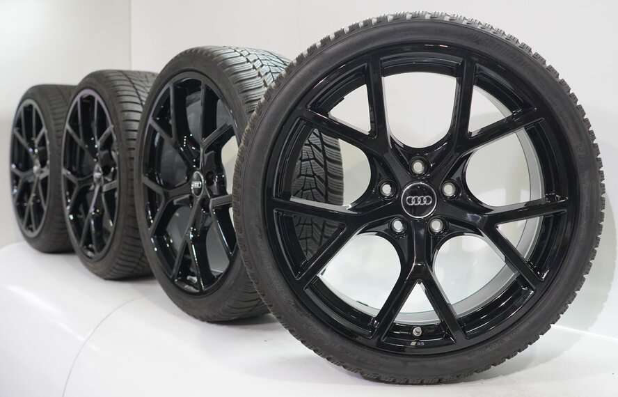 Audi Audi RS3 8Y 19 inch velgen Hankook Winterbanden Origineel