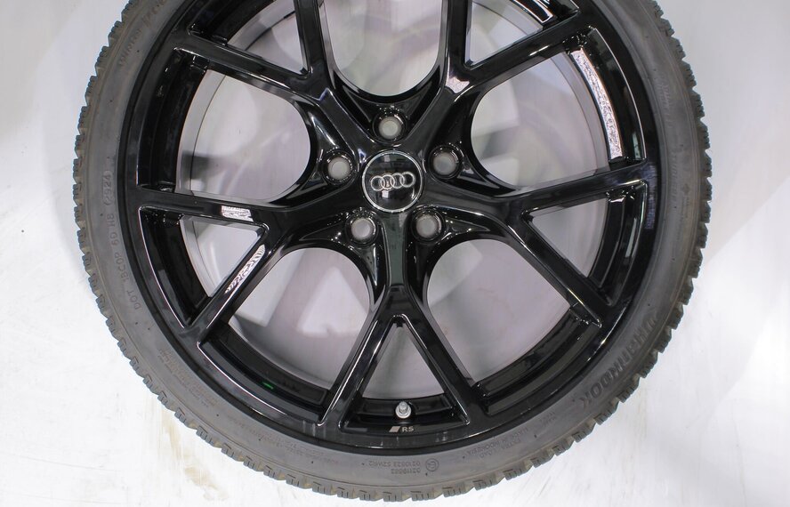 Audi Audi RS3 8Y 19 inch velgen Hankook Winterbanden Origineel