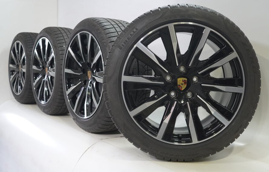 Porsche Porsche Taycan 4S S Turbo 20 inch velgen Pirelli Winterbanden Origineel
