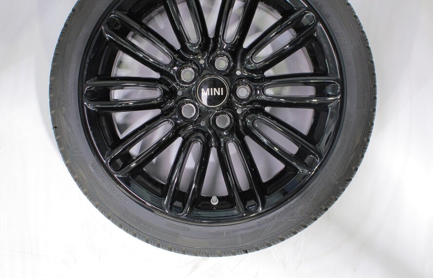 Mini Mini Cooper / S / One / Cabrio F55 F56 F57 500 17 inch velgen Vredestein Winterbanden Origineel