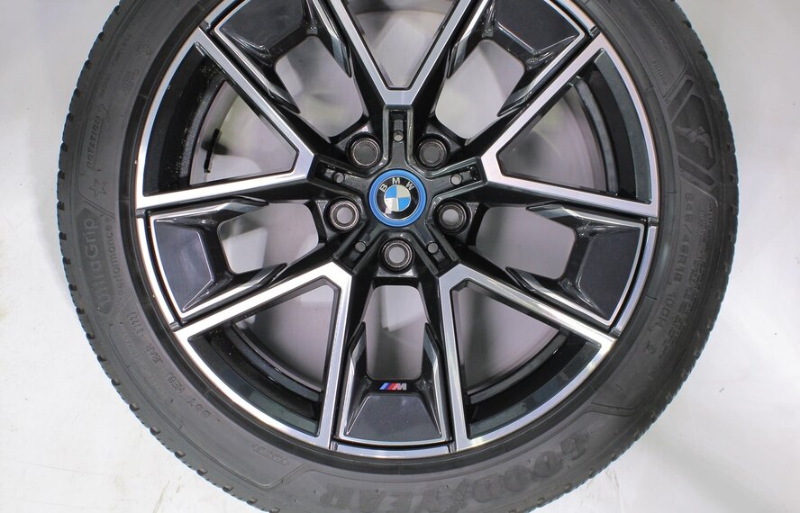 BMW BMW 4 serie i4 G26 858M 18 inch velgen Goodyear Winterbanden Nieuw Origineel