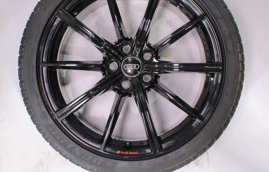 Audi Audi RS4 RS5 B9 RS 19 inch velgen Dunlop Winterbanden Origineel