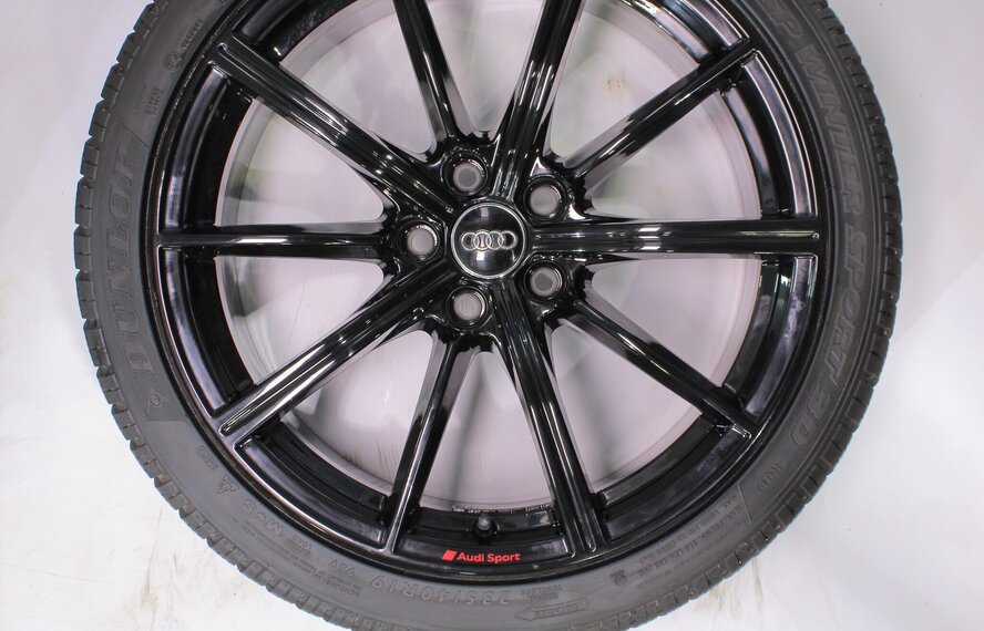 Audi Audi RS4 RS5 B9 RS 19 inch velgen Dunlop Winterbanden Origineel