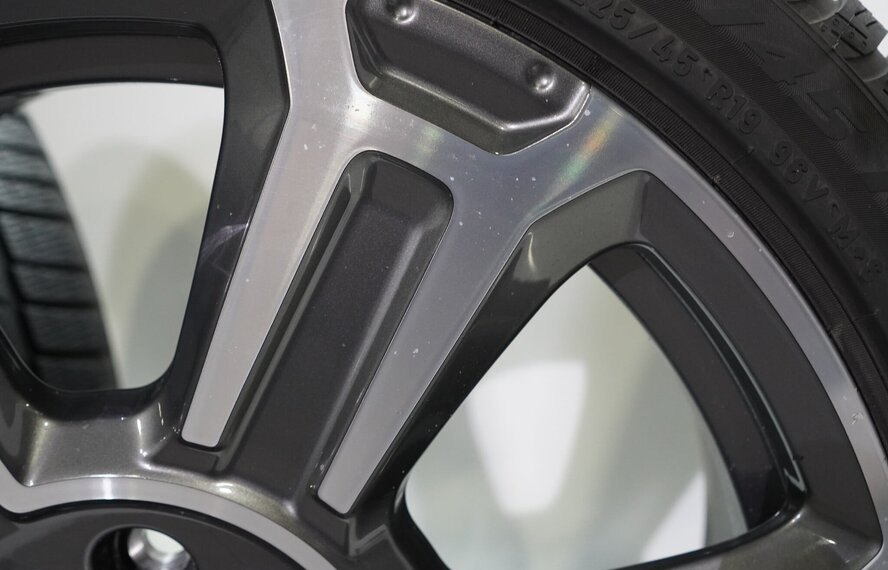 Mini Mini Countryman F60 558 19 inch velgen Pirelli Runflat Winterbanden Origineel