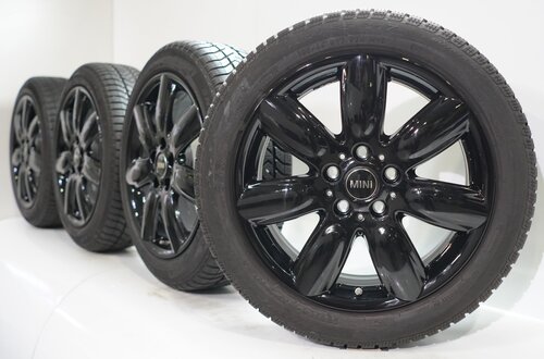 Mini Mini Clubman F54 528 17 inch velgen Pirelli Winterbanden Origineel
