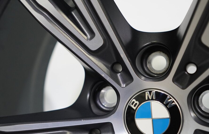BMW BMW 2 serie 3 serie 4 serie G20 G21 G22 G42 793i 19 inch velgen Pirelli Winterbanden Origineel