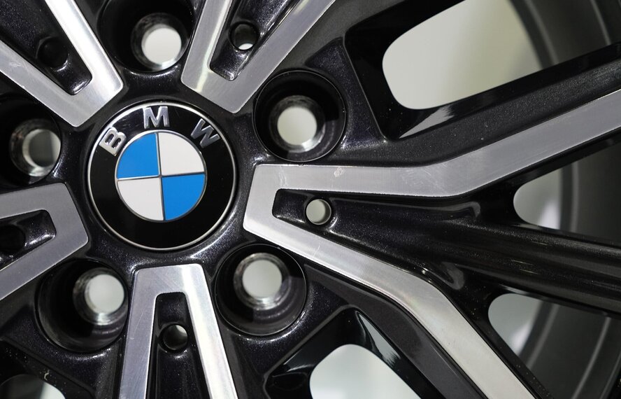 BMW BMW 2 serie U06 Active Tourer 838M 18 inch velgen Pirelli Zomerbanden Origineel