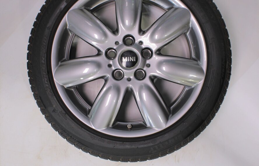 Mini Mini Clubman F54 528 17 inch velgen Pirelli Winterbanden Origineel