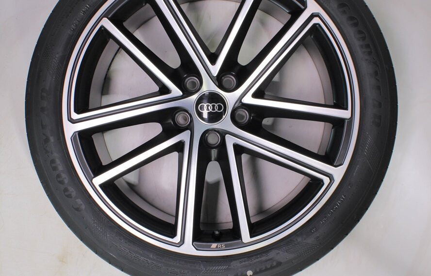 Audi Audi A5 S5 B10 19 inch velgen Goodyear Zomerbanden Nieuw Origineel