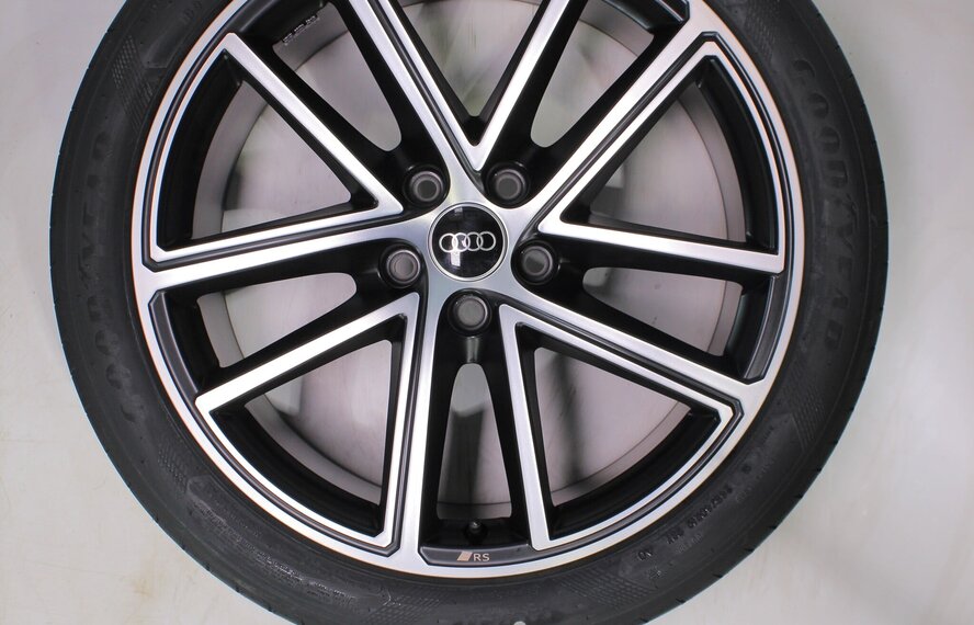 Audi Audi A5 S5 B10 19 inch velgen Goodyear Zomerbanden Nieuw Origineel