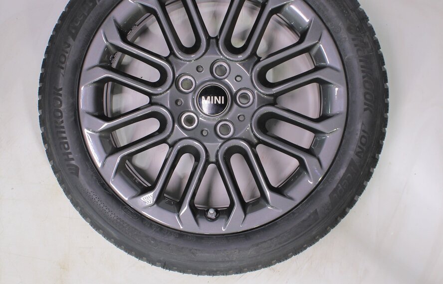 Mini Mini Cooper J01 982 17 inch velgen Hankook Winterbanden Nieuw Origineel
