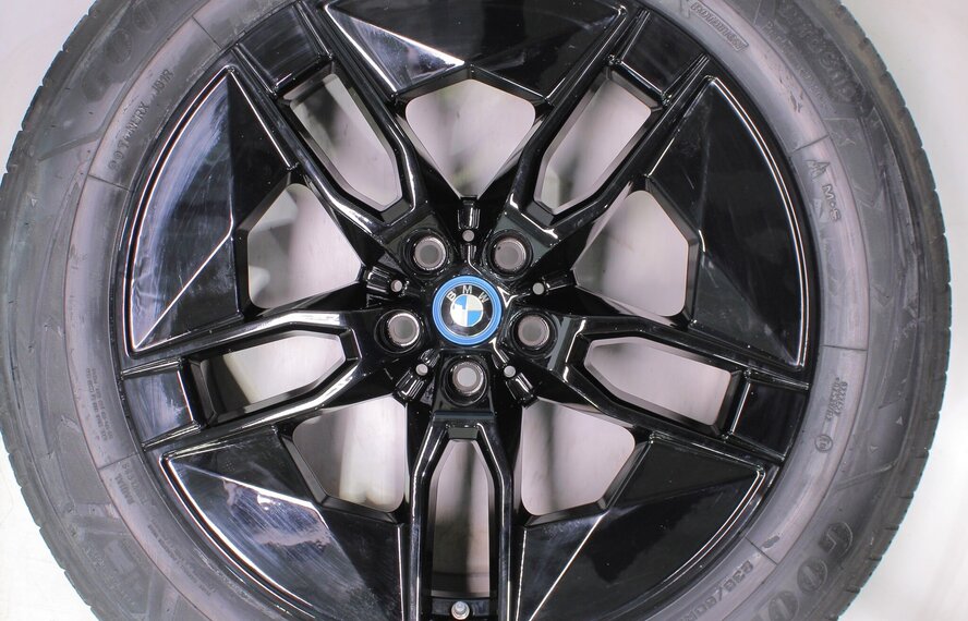 BMW BMW iX i20 1002 20 inch velgen Goodyear Winterbanden Nieuw Origineel